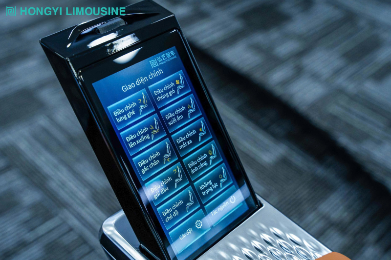 Màn hình thông minh tích hợp trên ghế Crystal 6.0 Pro Max