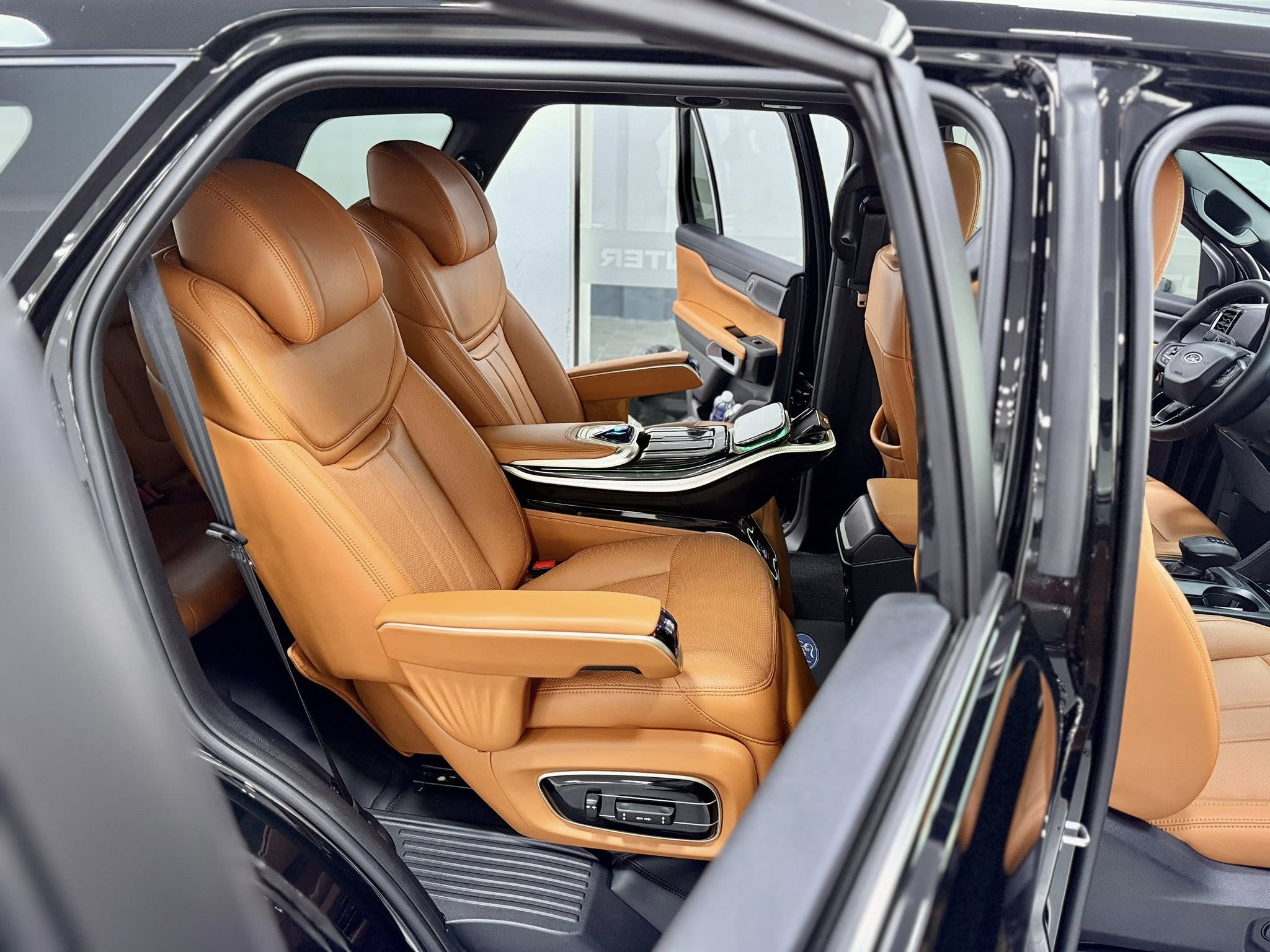 Khám phá ghế Hongyi SUV Throne 1.0