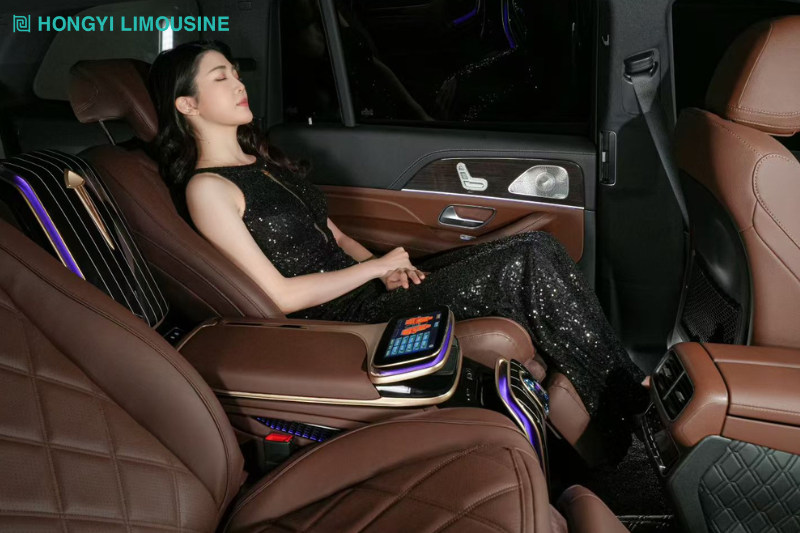 Tựa đầu chỉnh điện tiện lợi trên ghế Hongyi SUV Throne 3.0