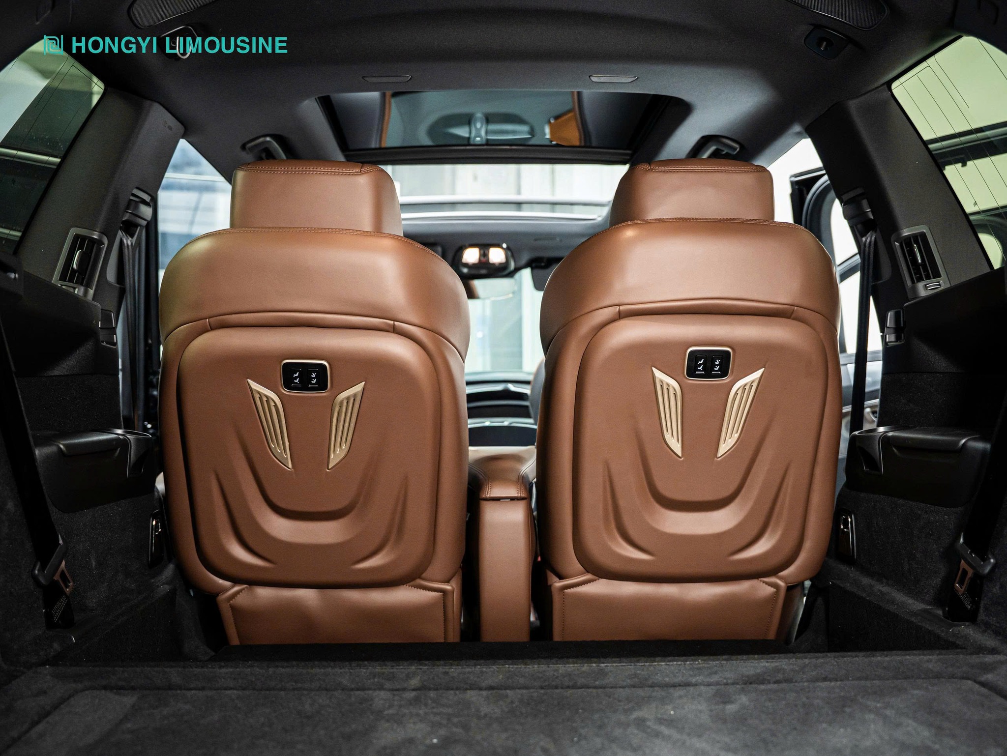 Tựa lưng chỉnh điện tích hợp vào Hongyi SUV Throne 1.0
